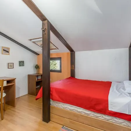 Mirna - Three Bedroom With Balcony And Sea View Apartment *