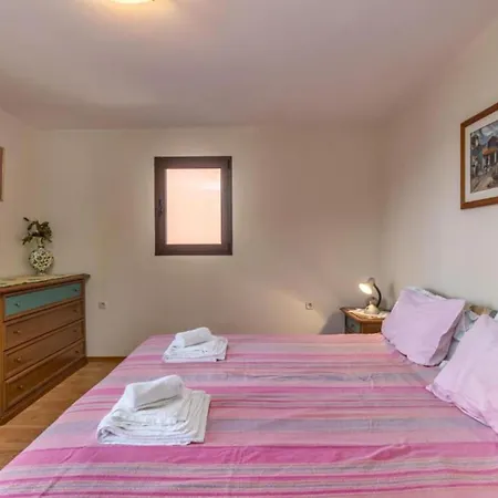 Apartment Mirna - Three Bedroom With Balcony And Sea View *