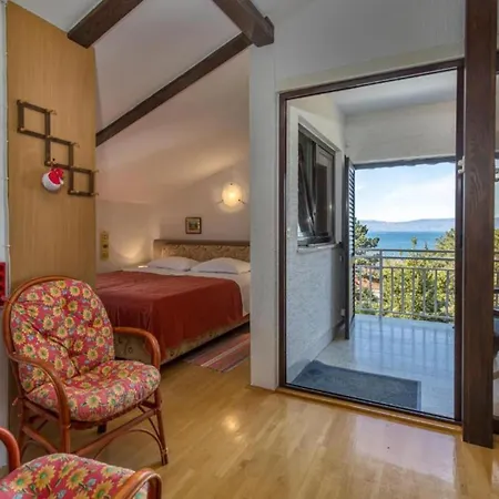 Mirna - Three Bedroom With Balcony And Sea View *