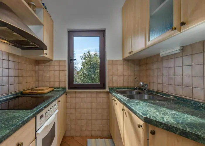 Mirna - Three Bedroom With Balcony And Sea View