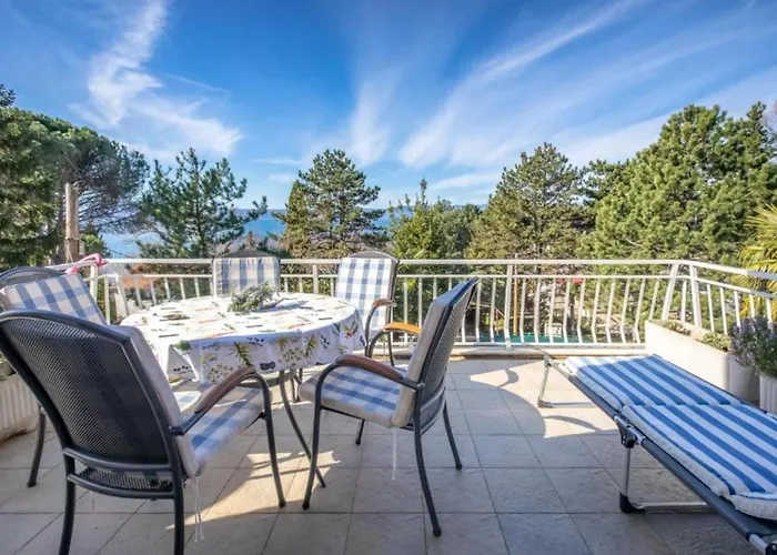 Mirna - Three Bedroom With Balcony And Sea View *