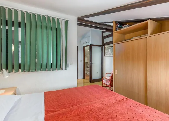 Mirna - Three Bedroom With Balcony And Sea View Lejlighed *