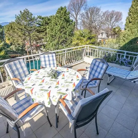 Mirna - Three Bedroom With Balcony And Sea View Apartamento *